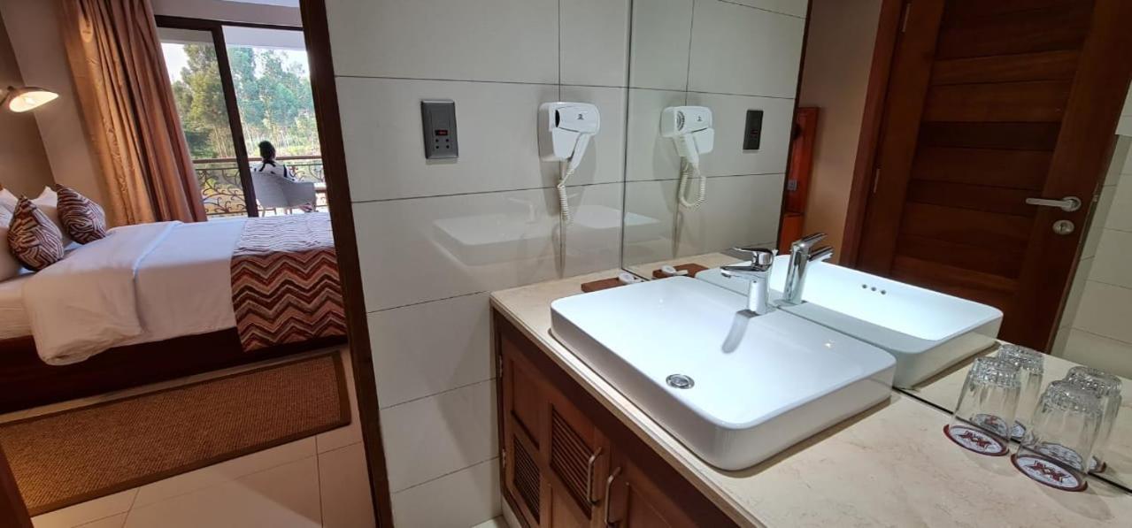 Kampala Nile Resort Seeta Zewnętrze zdjęcie